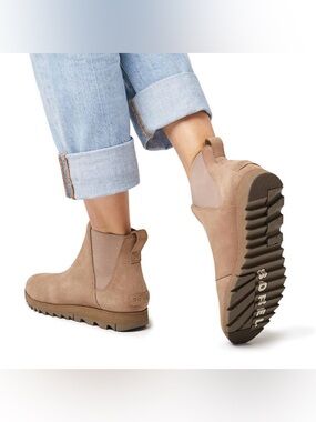 Sorel Harlow Chelsea Boots Tan Suede
Waterproof Ankle Boot Women’s Size 8.5